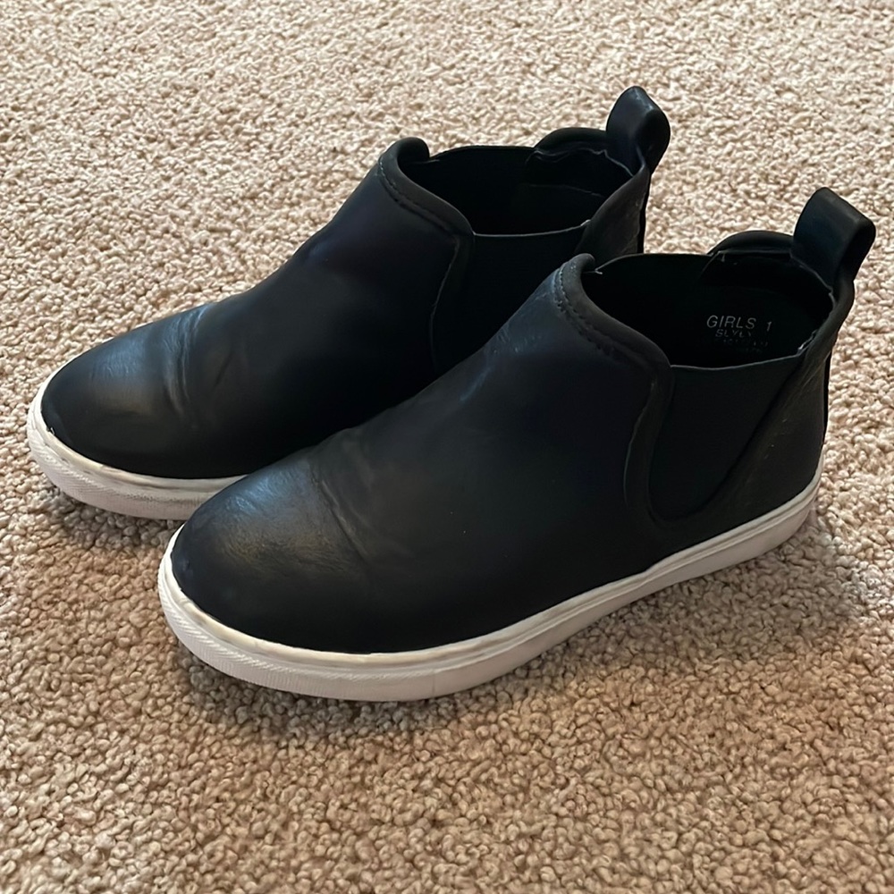 Girls Slip-on Sneakers